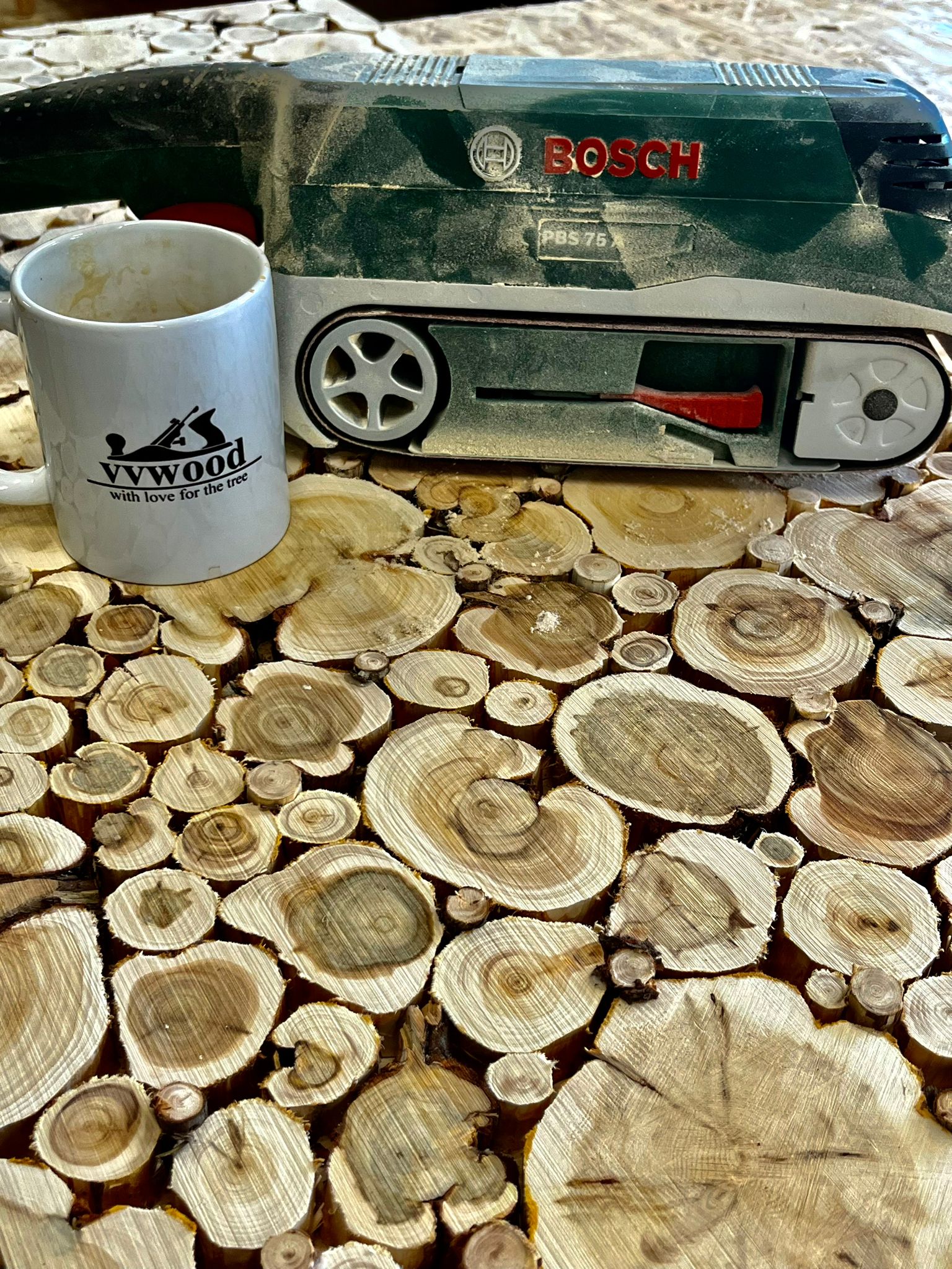 SaunaRoom craftsmanship for a custom sauna interior Custom-made juniper sauna interior element